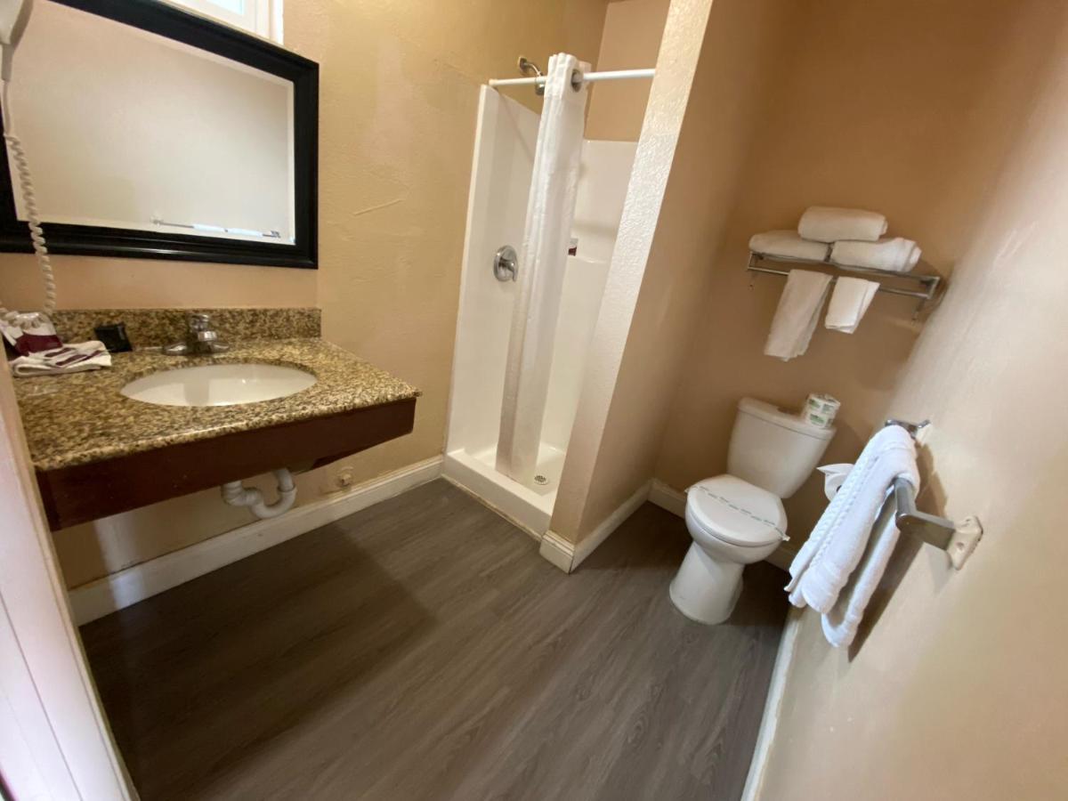 גרובר ביץ' Pacific Inn מראה חיצוני תמונה