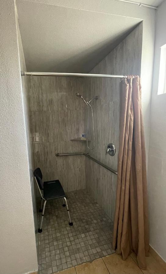גרובר ביץ' Pacific Inn מראה חיצוני תמונה