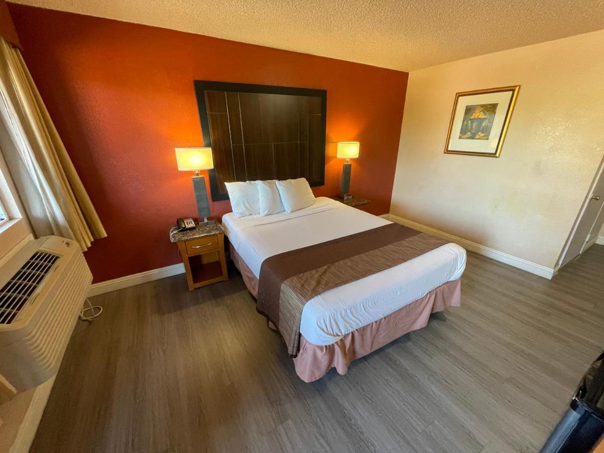 גרובר ביץ' Pacific Inn מראה חיצוני תמונה