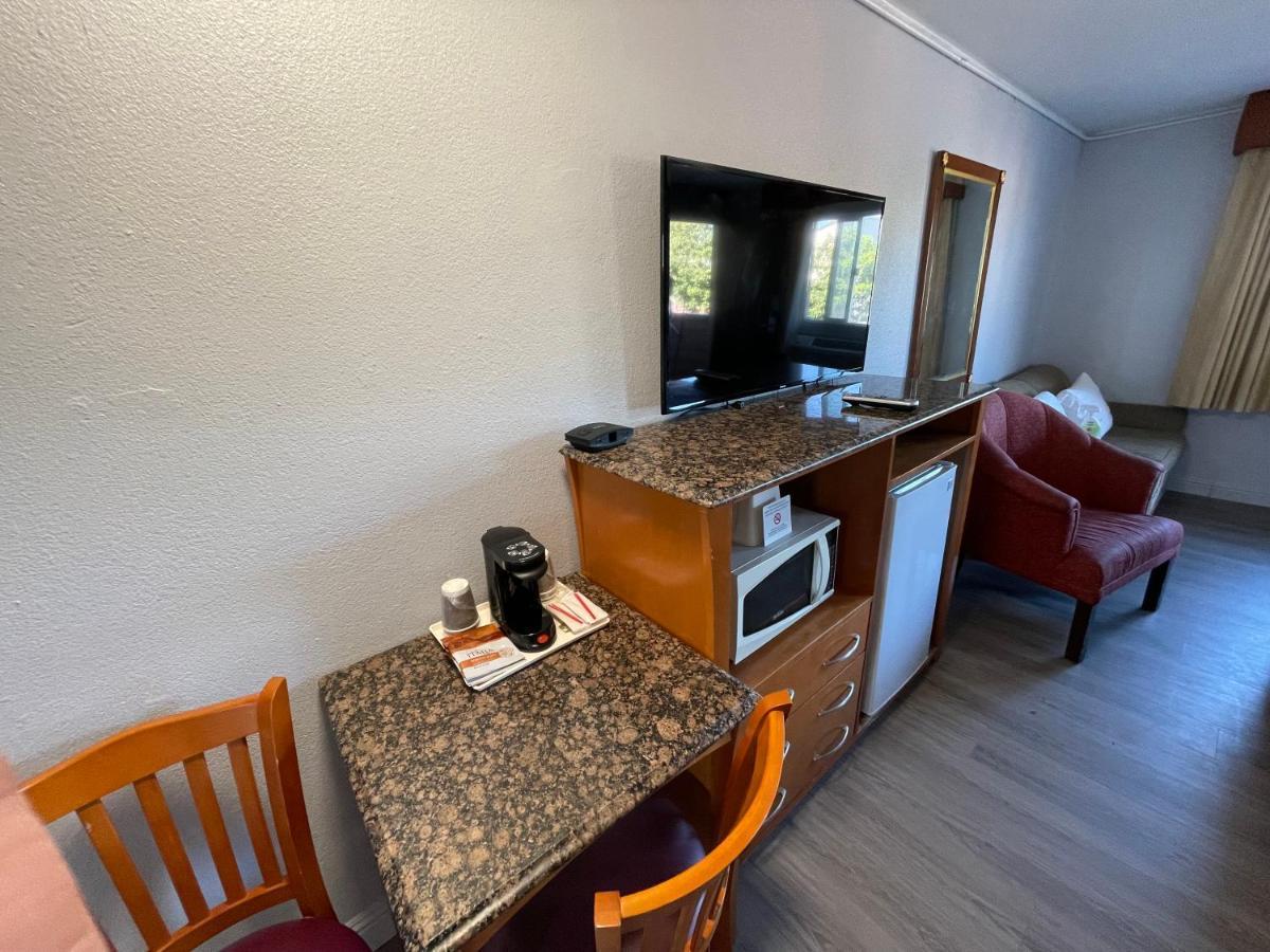 גרובר ביץ' Pacific Inn מראה חיצוני תמונה