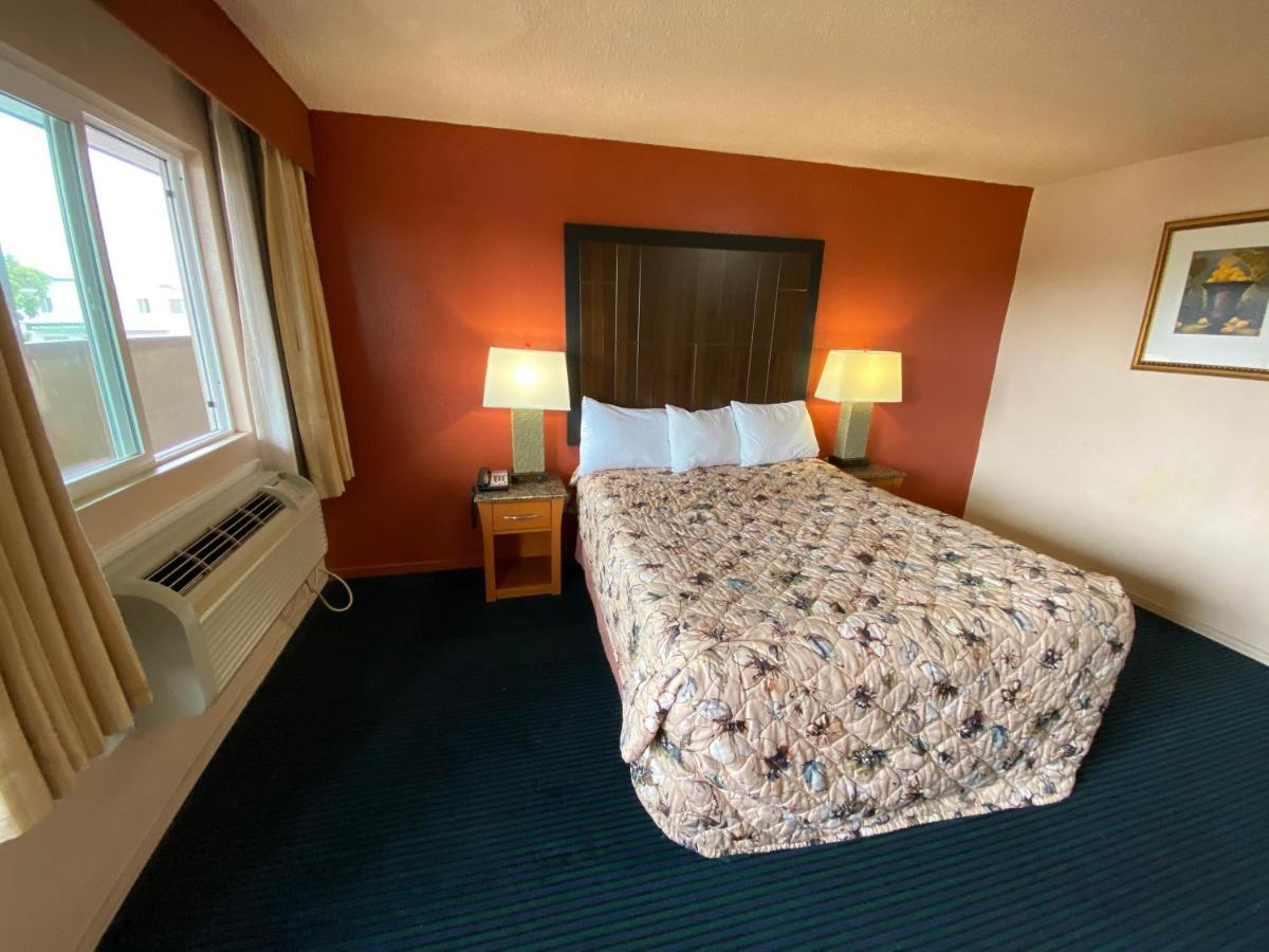 גרובר ביץ' Pacific Inn מראה חיצוני תמונה
